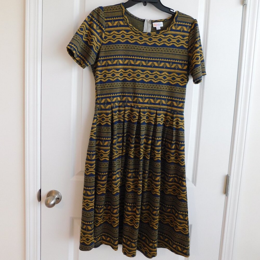 LuLaRoe Large Amelia Chevron Navy/Gold Pleated Dress w/Pockets Zip up back